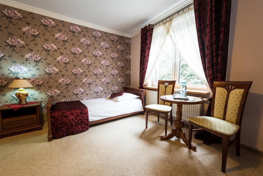 Hotel Palac Akropol Lublin Zimmer foto